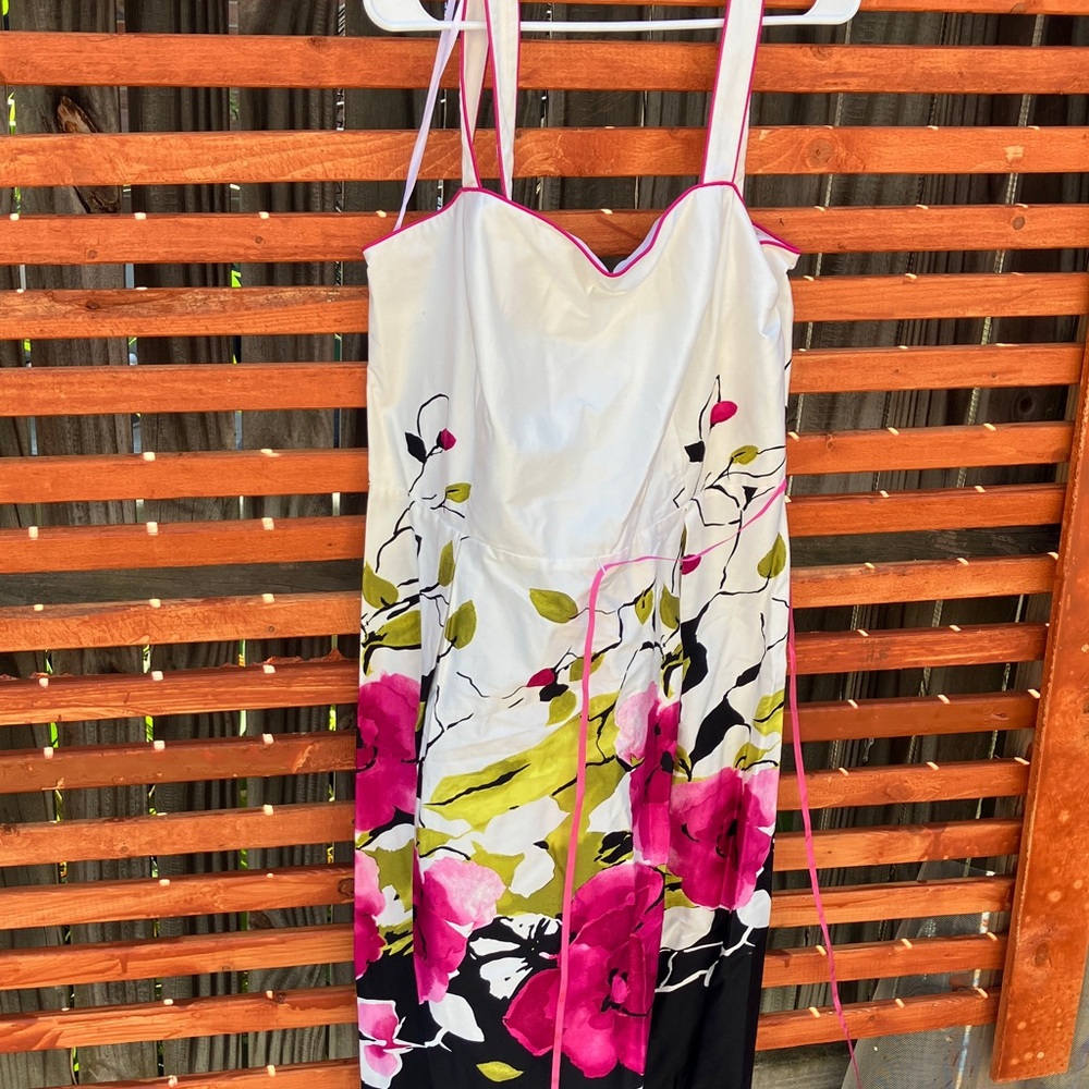 Dress Barn Pink and White Floral Midi Dress - Picture 2 of 2